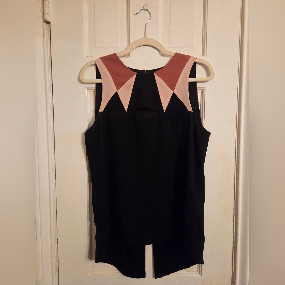BCBGMaxAzria Black and Rose Geometric Blouse
